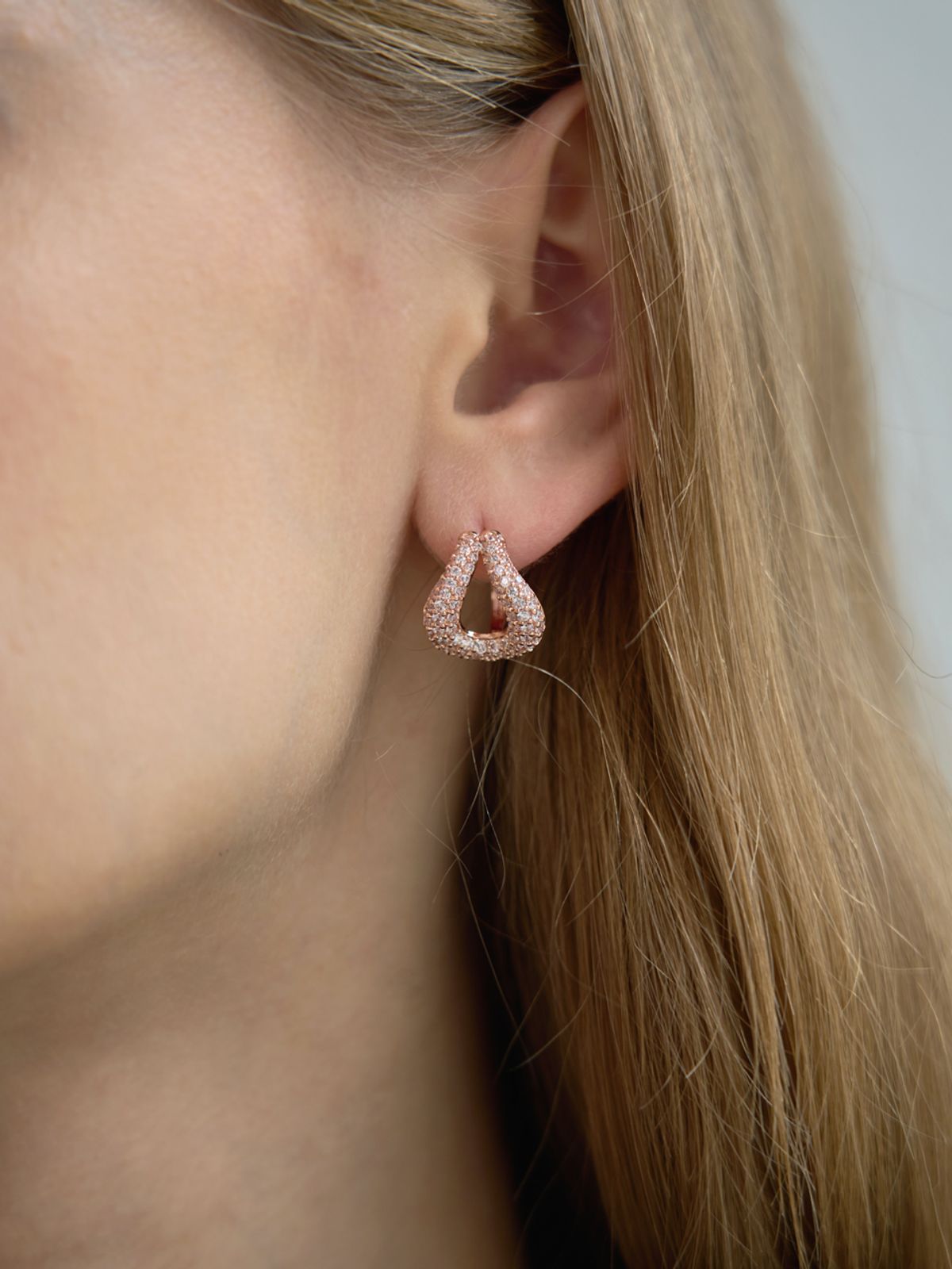 가이거주얼리(GEIGERJEWELRY) 18K 하드 티어 귀걸이(gold pin) GI8KPEE051