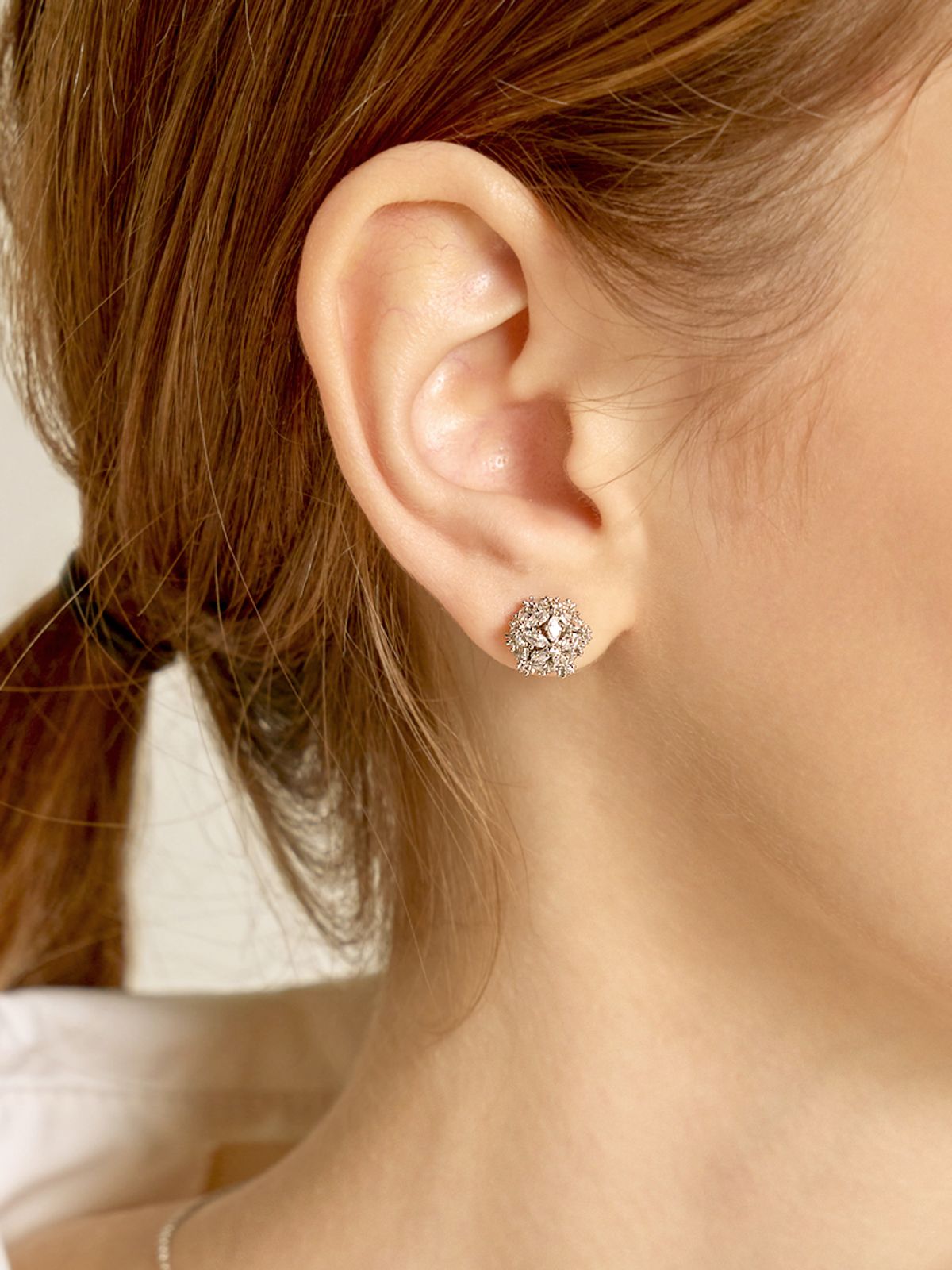 가이거주얼리(GEIGERJEWELRY) 플라워 볼 귀걸이 GISVEE109 (실버925 PIN)