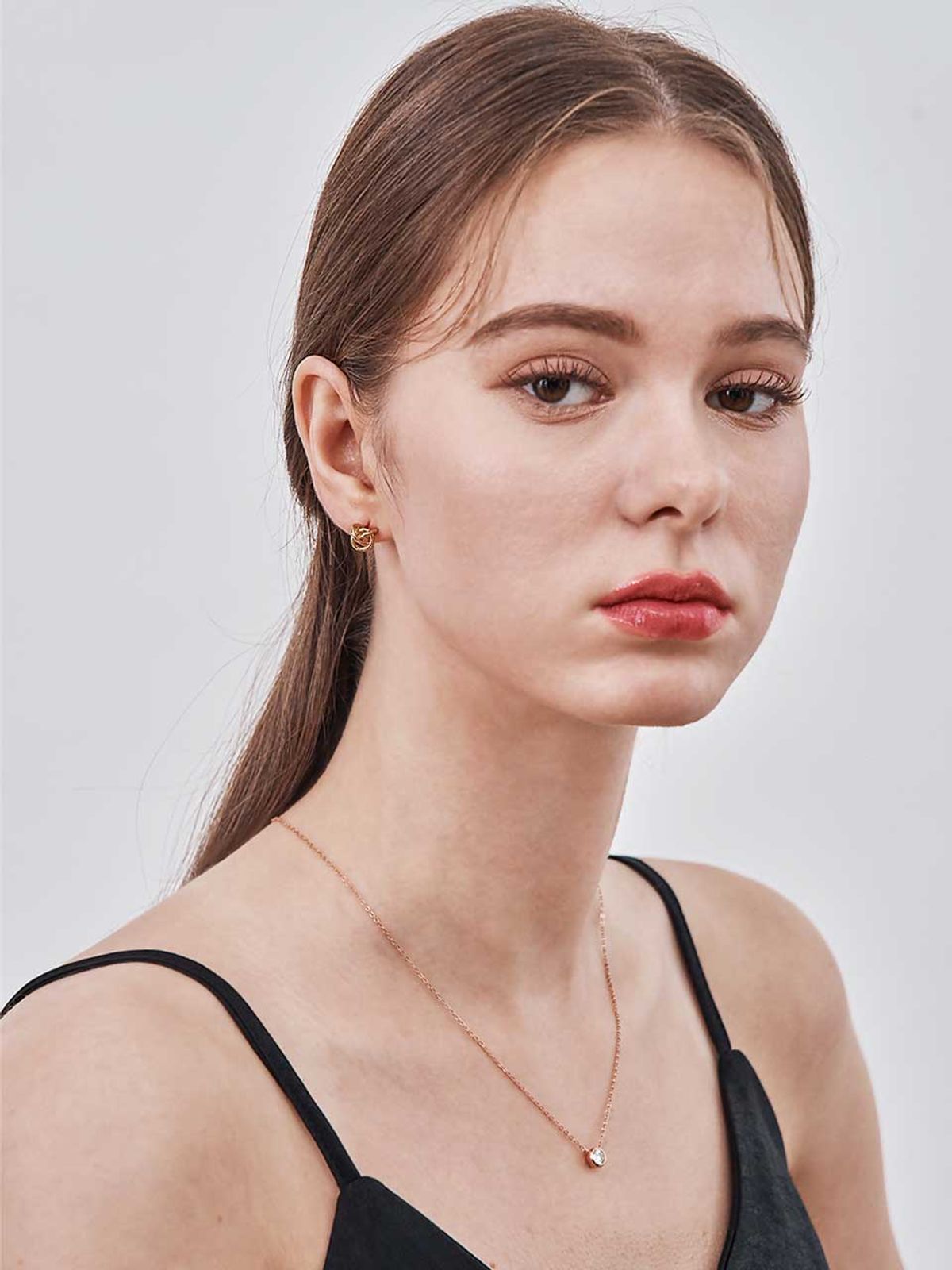 가이거주얼리(GEIGERJEWELRY) 빅 매듭 귀걸이 GISVEE101 (실버925 PIN)