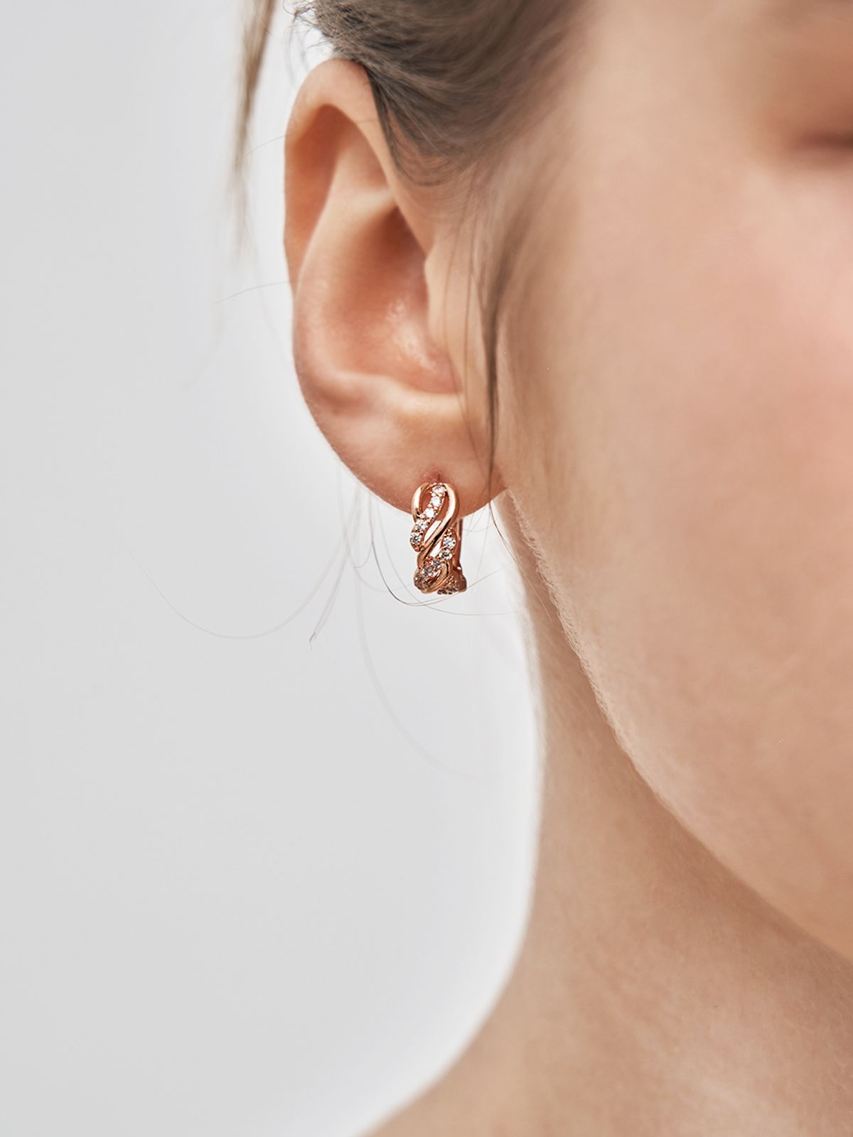 가이거주얼리(GEIGERJEWELRY) 18K GF 유니크체인 원터치 귀걸이 GI8KPEE041