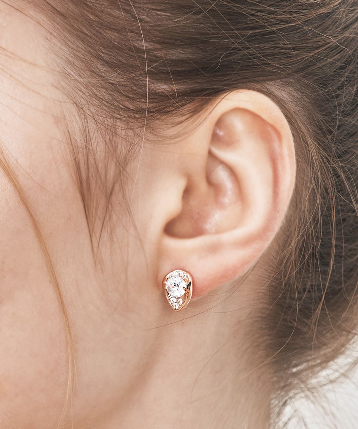 가이거주얼리(GEIGERJEWELRY) 18K GF 큐빅 포인트 물방울 귀걸이 GI8KPEE022