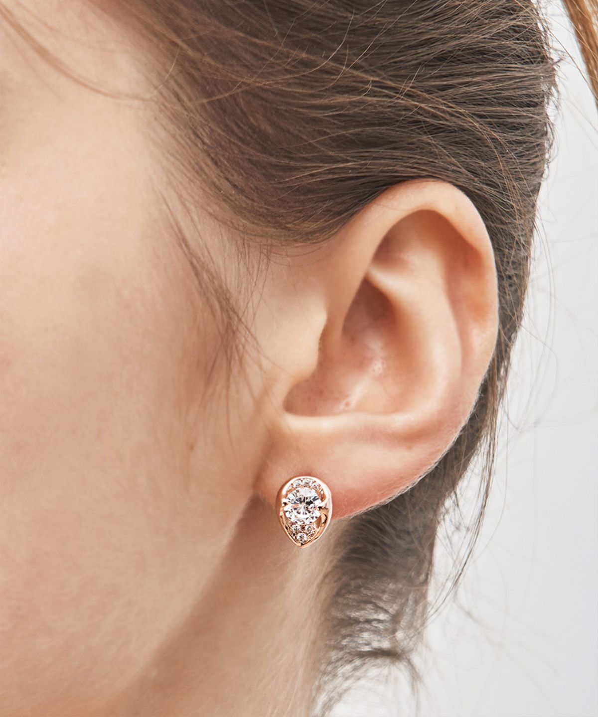 가이거주얼리(GEIGERJEWELRY) 18K GF 큐빅 포인트 물방울 귀걸이 GI8KPEE022