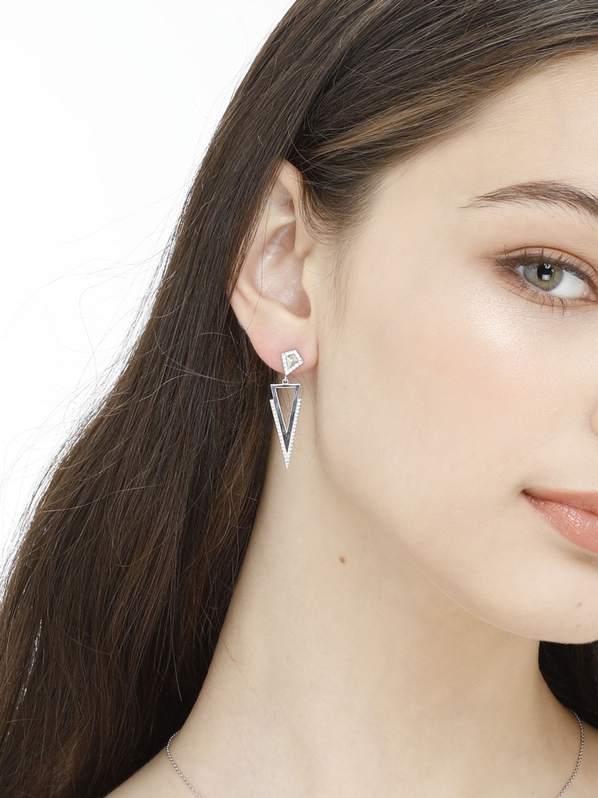 가이거주얼리(GEIGERJEWELRY) 포인트 드롭 실버 귀걸이 GISVEE002