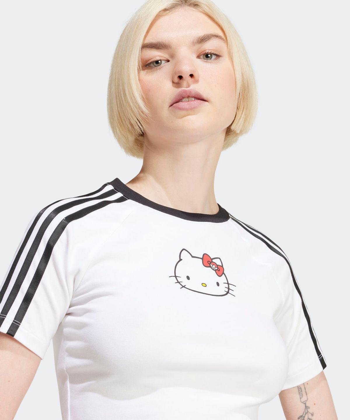 아디다스(ADIDAS) 아디다스 x 헬로키티 3S 베이비 티 - 화이트 / IX7879