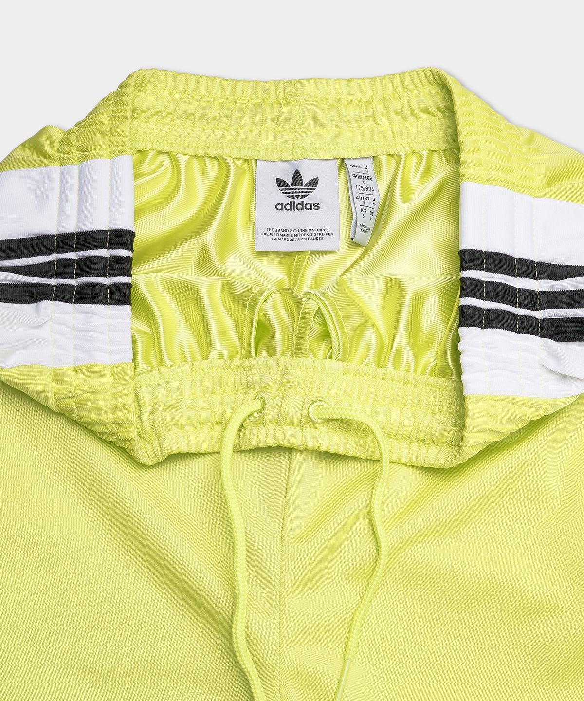 아디다스(ADIDAS) ADILENIUM 2 메가브레이크 숏 팬츠 - 라임 / JM9656