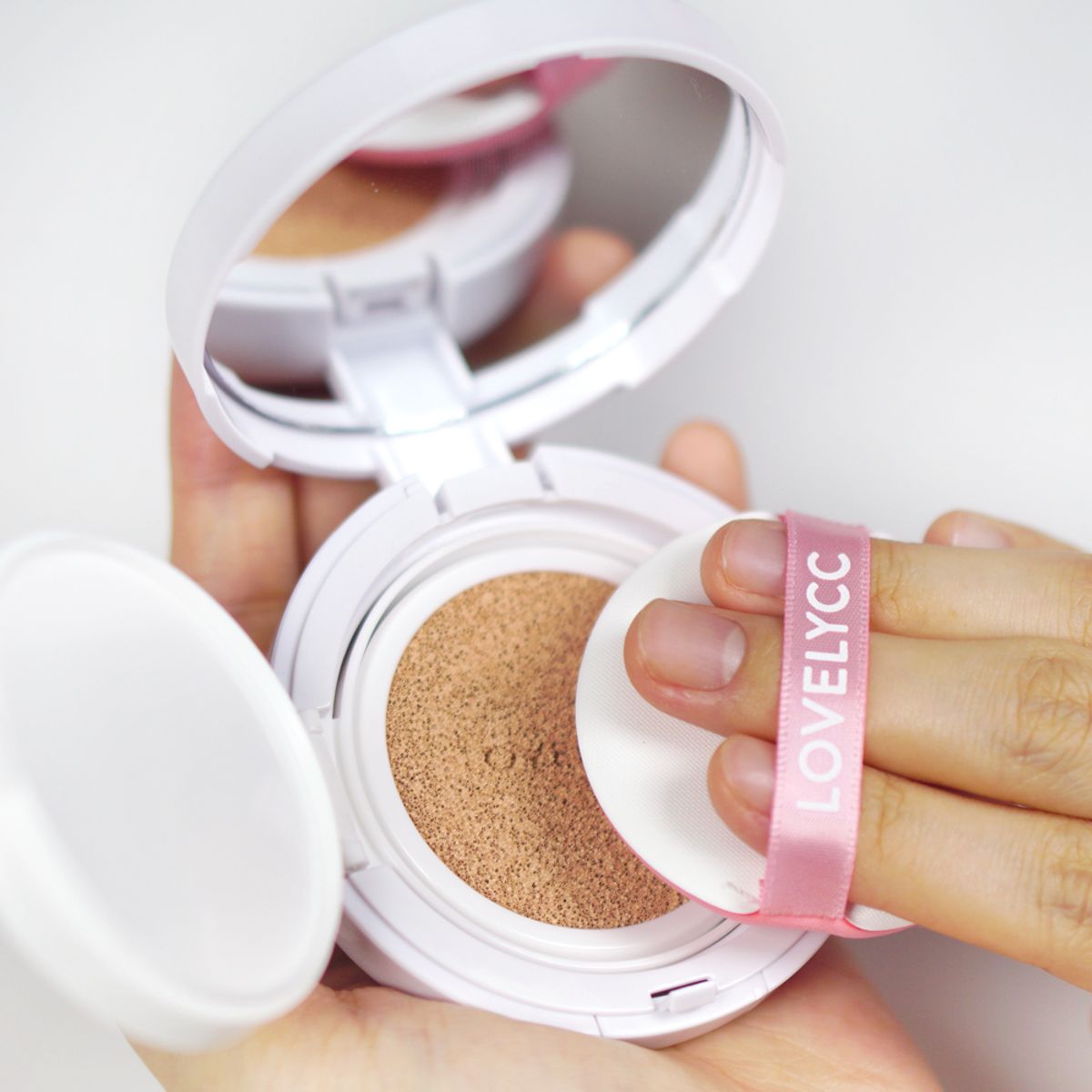 러블리씨씨(LOVELYCC) 핑크 커버 에센스 선쿠션  SPF50+ PA+++ 15g