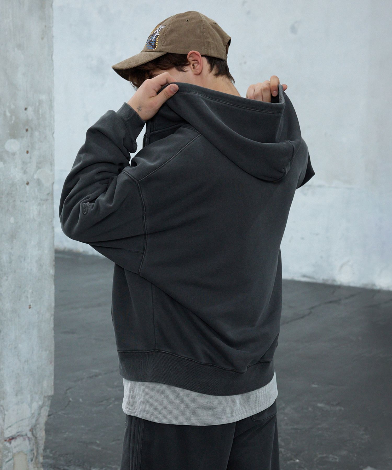 【1993studio】24FW★ Vintage Pigment Balloon Fit Hood Zip-Up 1993studio】24FW☆ Vintage Pigment Balloon Fit Hood Zip-Up