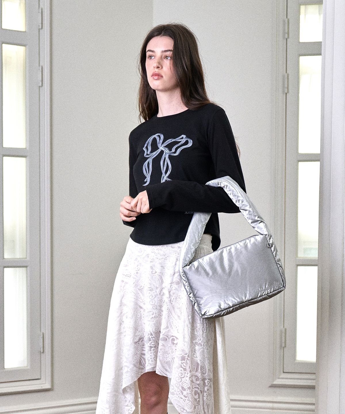 아메스 월드와이드(AMES-WORLDWIDE) PADDED SHOULDER BAG SILVER