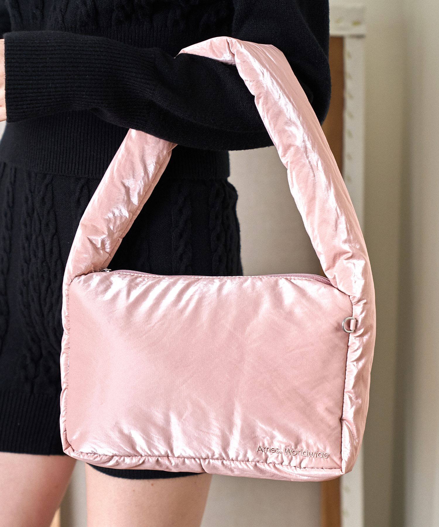 ★AMES-WORLDWIDE★PADDED SHOULDER BAG PINK★正規品/直送料込 MUSINSA | AMES-WORLDWIDE PADDED SHOULDER BAG PINK