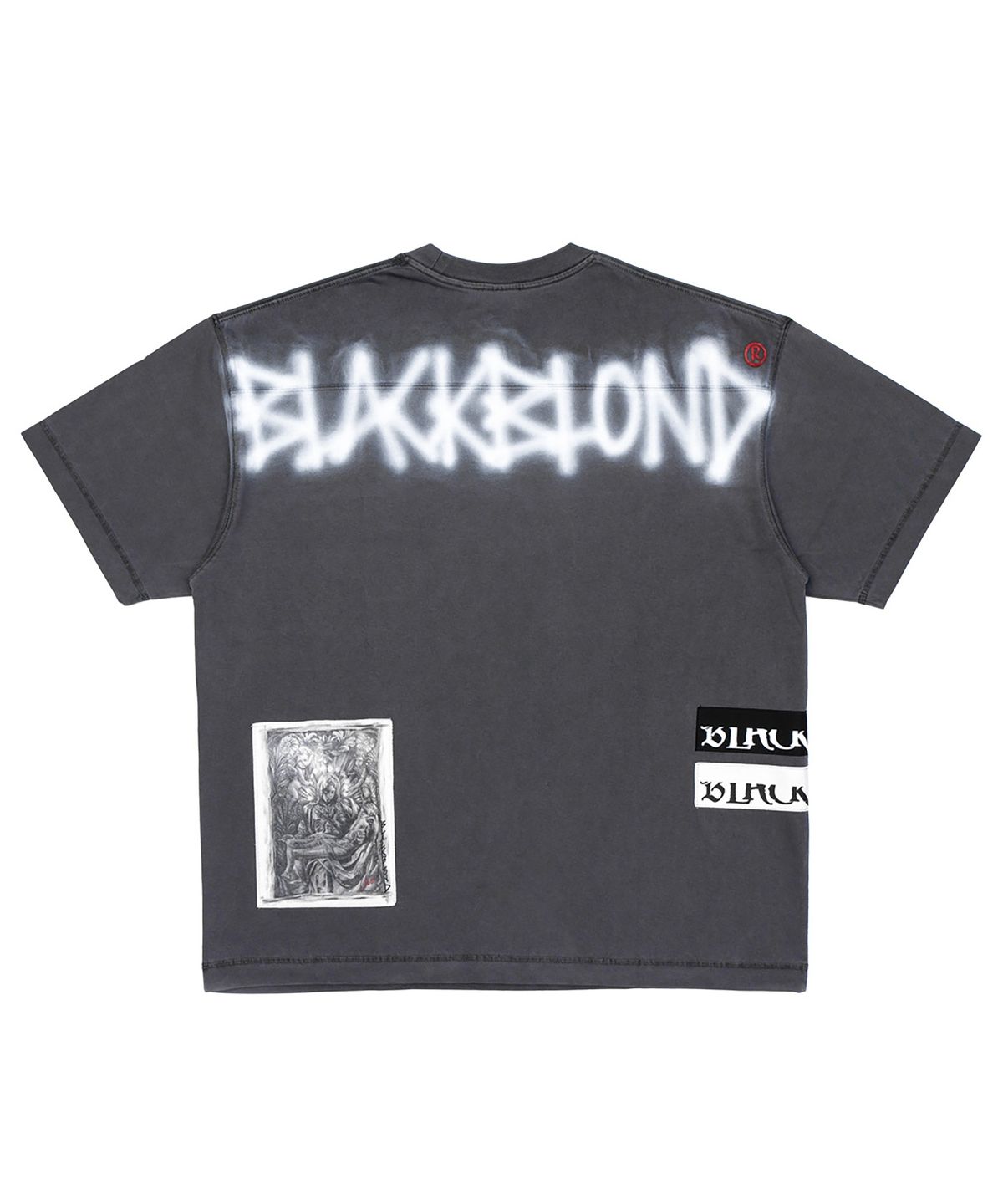 블랙블론드(BLACKBLOND) 비비디 카오스 패치 피그먼트 반팔티 (차콜)