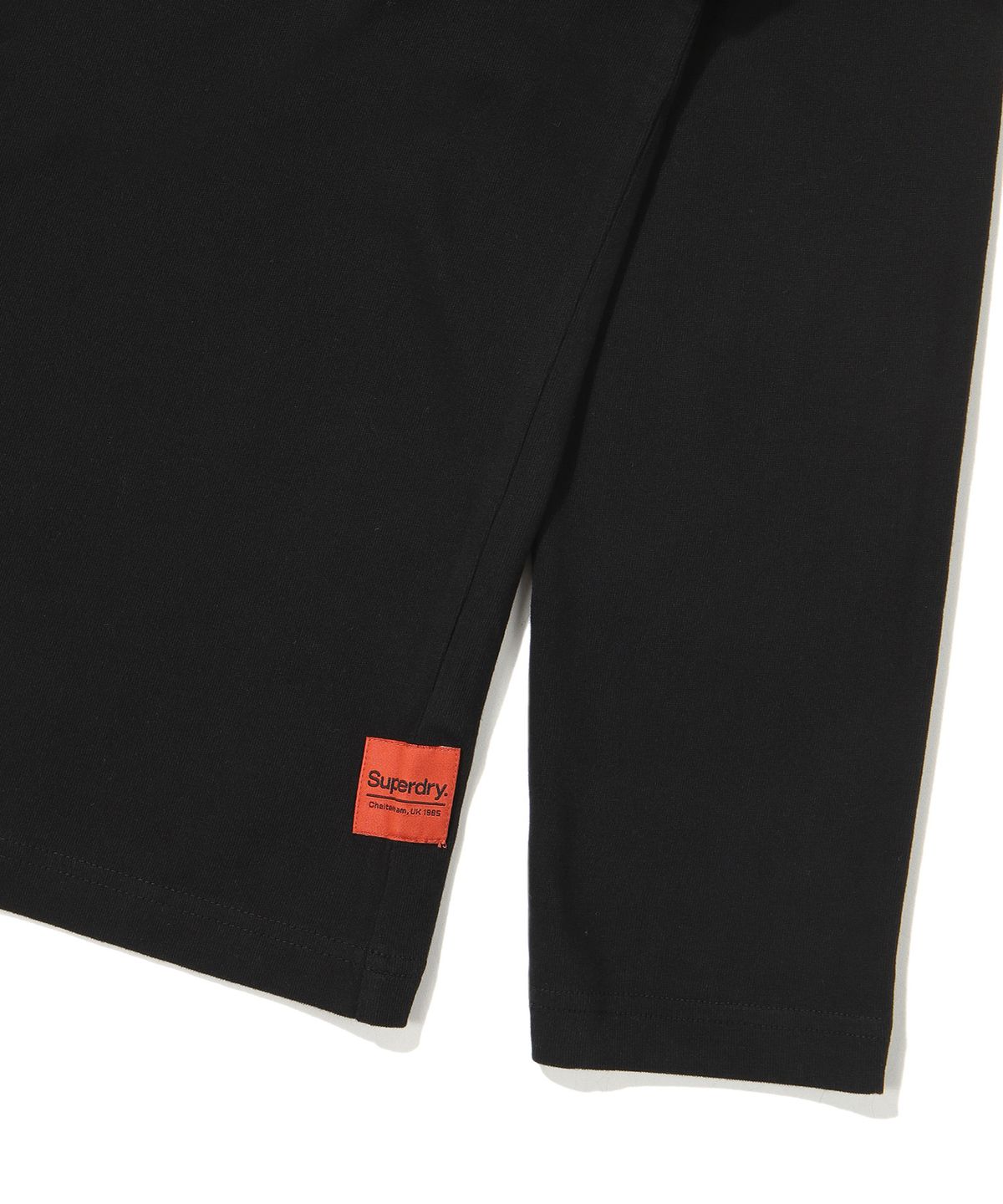슈퍼드라이(SUPERDRY) 빈티지 스몰 로고 긴팔 티셔츠 블랙