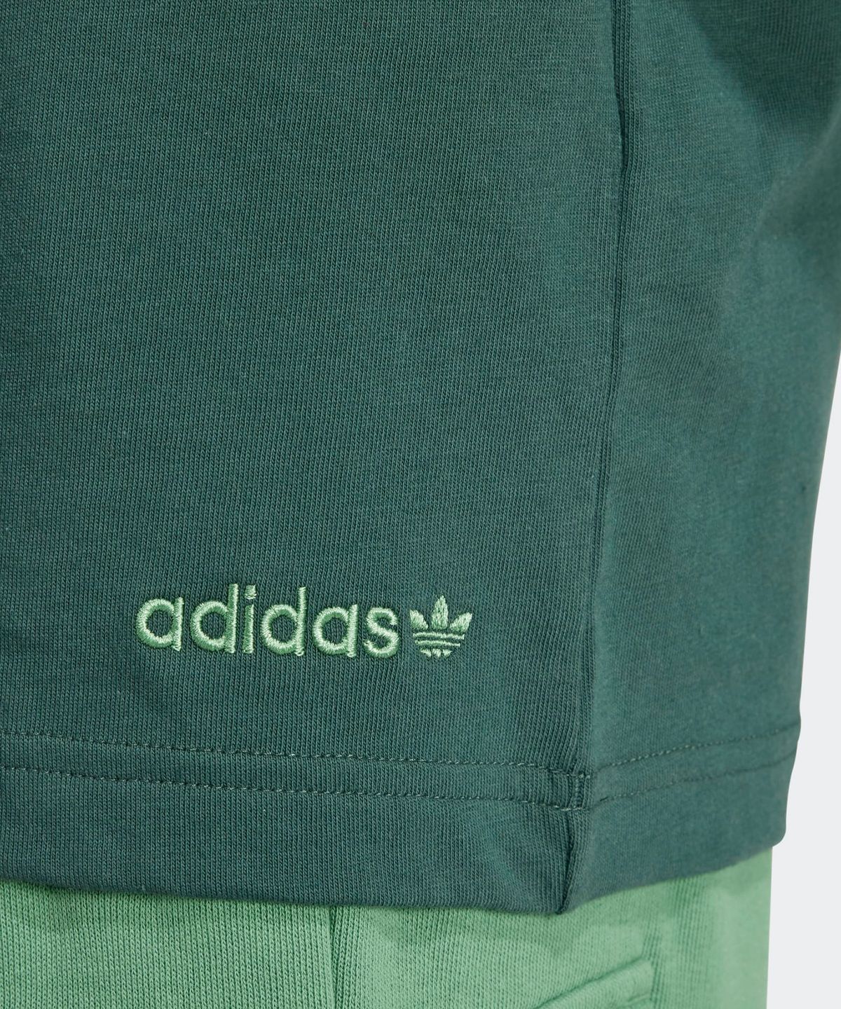 아디다스(ADIDAS) 그래픽 티 - 그린 / IW3240