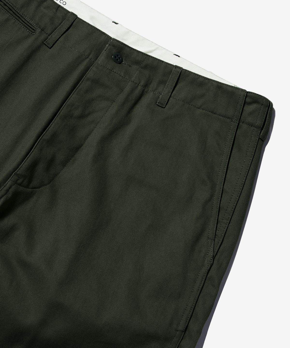 아웃스탠딩(OUTSTANDING) OFFICER CHINO PANTS_D.GREEN