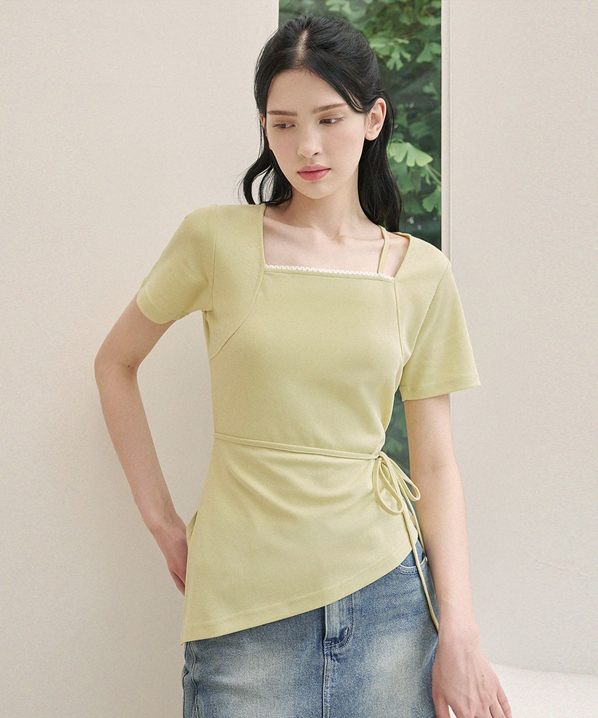 미케네(MICANE) 피루엣 스퀘어 넥 스트랩 포인트 티