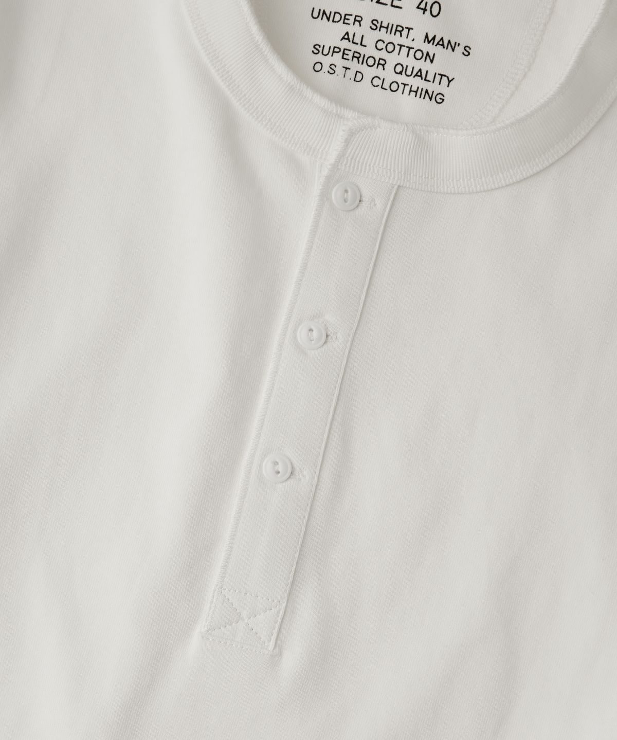 아웃스탠딩(OUTSTANDING) HENLEY NECK LONG SLEEVE TEE_OFF WHITE