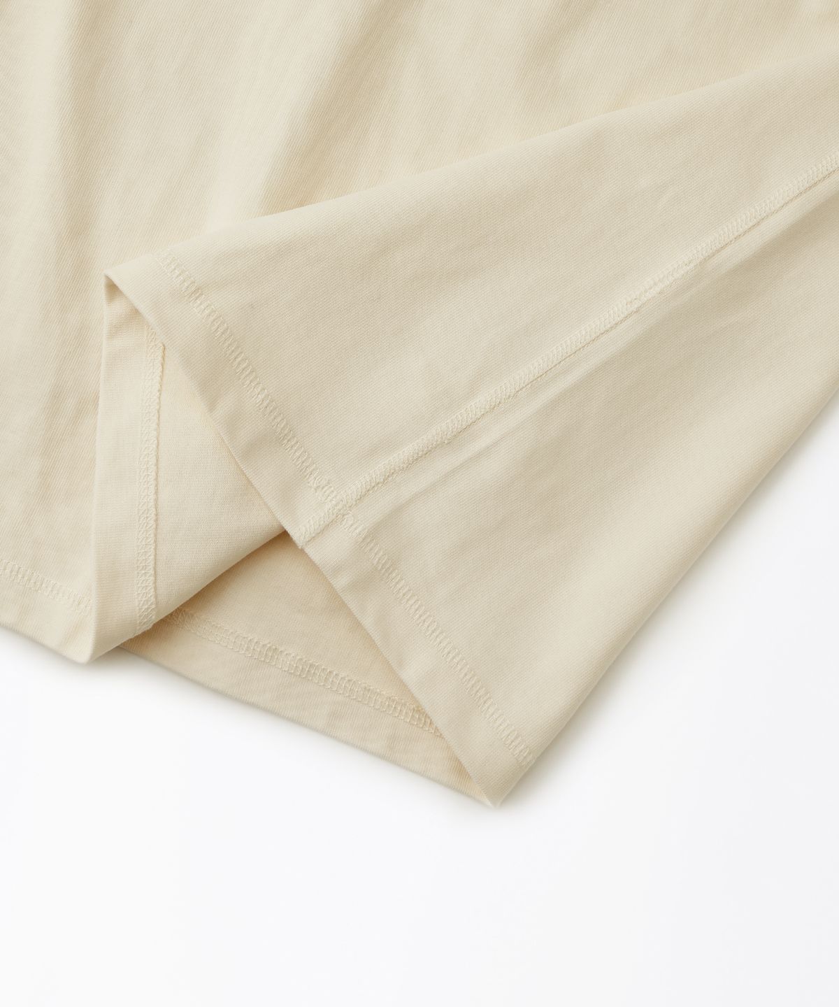 아웃스탠딩(OUTSTANDING) HENLEY NECK LONG SLEEVE TEE_NATURAL