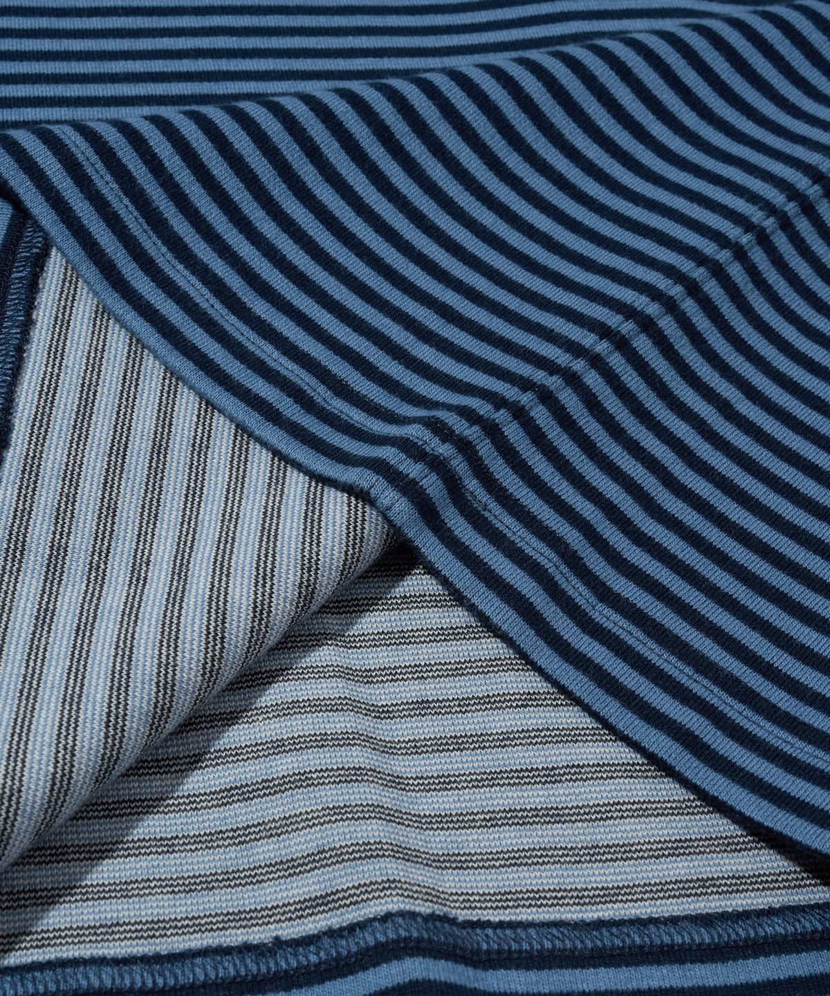 아웃스탠딩(OUTSTANDING) STRIPE CREW NECK LONG SLEEVE_BLUE/NAVY
