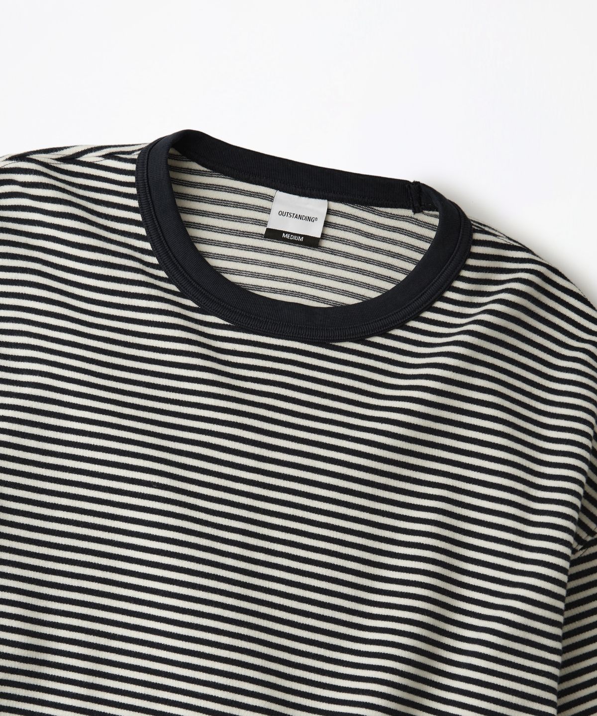 아웃스탠딩(OUTSTANDING) STRIPE CREW NECK LONG SLEEVE TEE_IVORY/NAVY