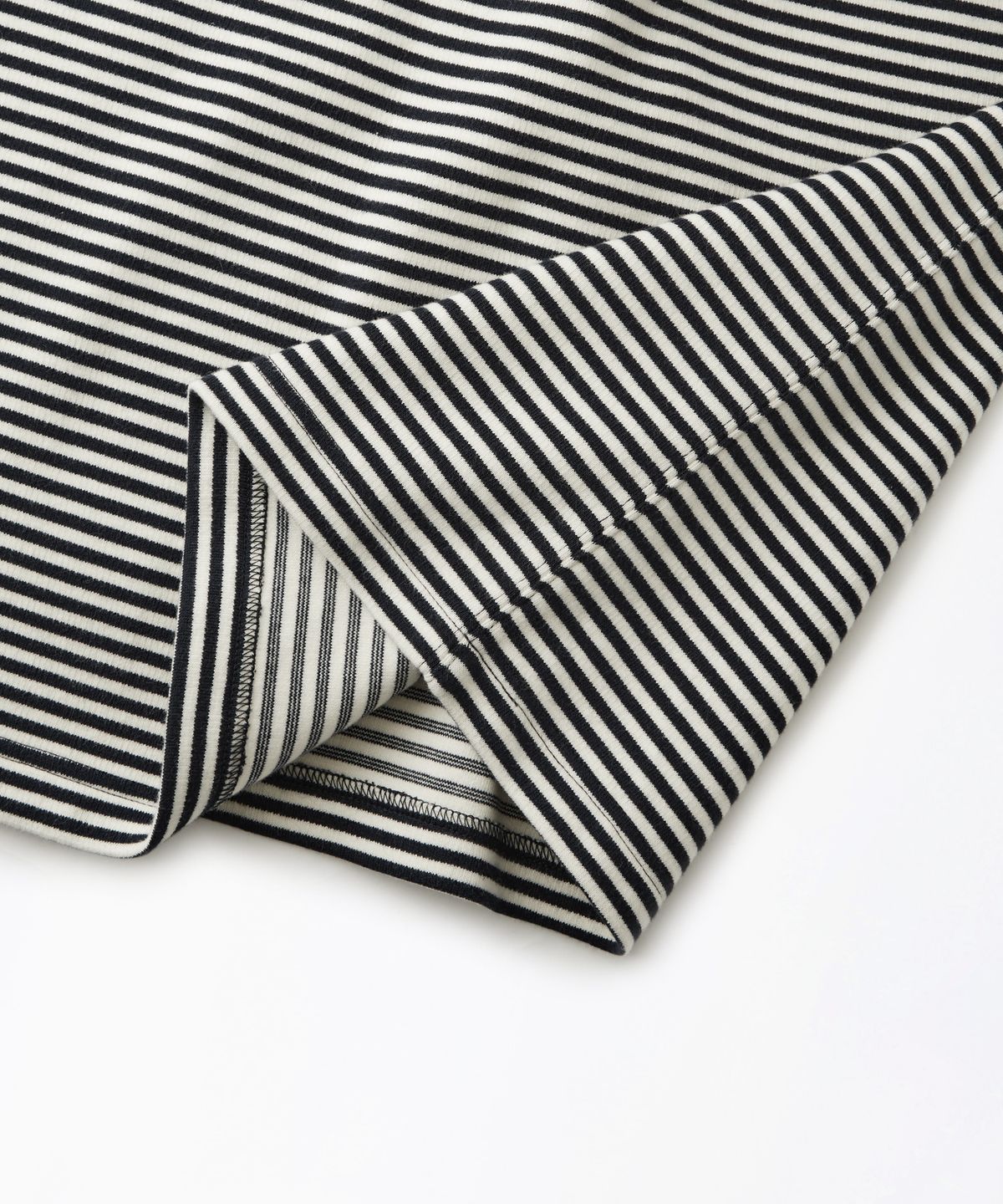 아웃스탠딩(OUTSTANDING) STRIPE CREW NECK LONG SLEEVE TEE_IVORY/NAVY