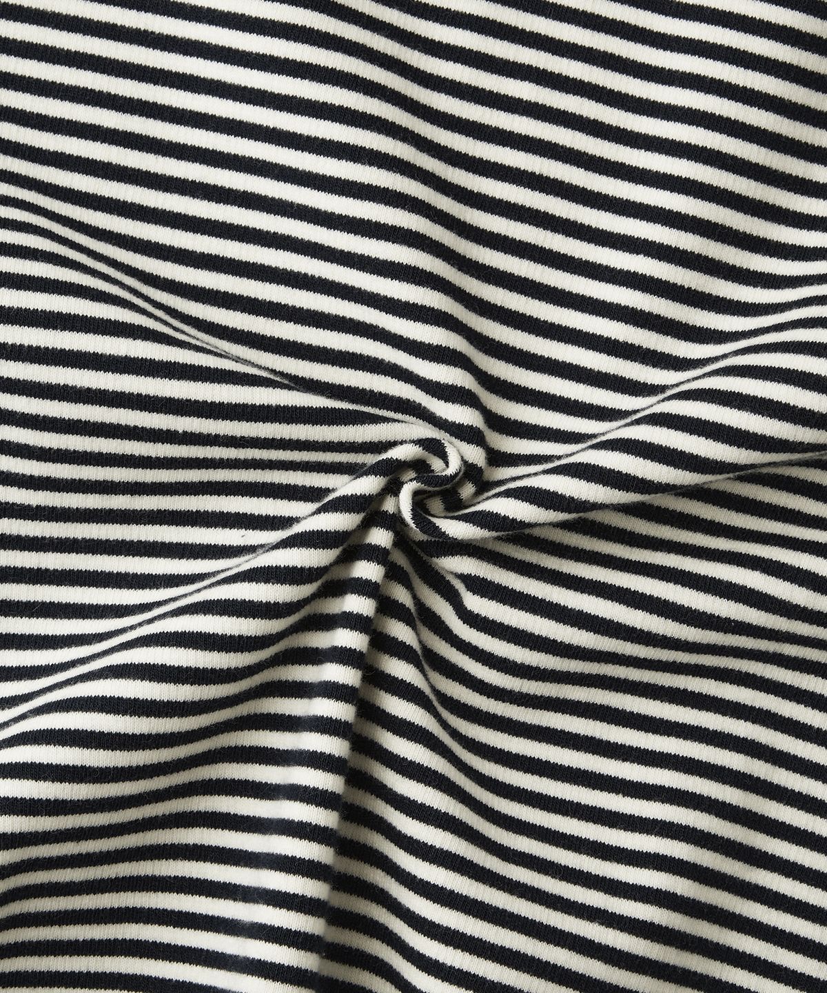 아웃스탠딩(OUTSTANDING) STRIPE CREW NECK LONG SLEEVE TEE_IVORY/NAVY