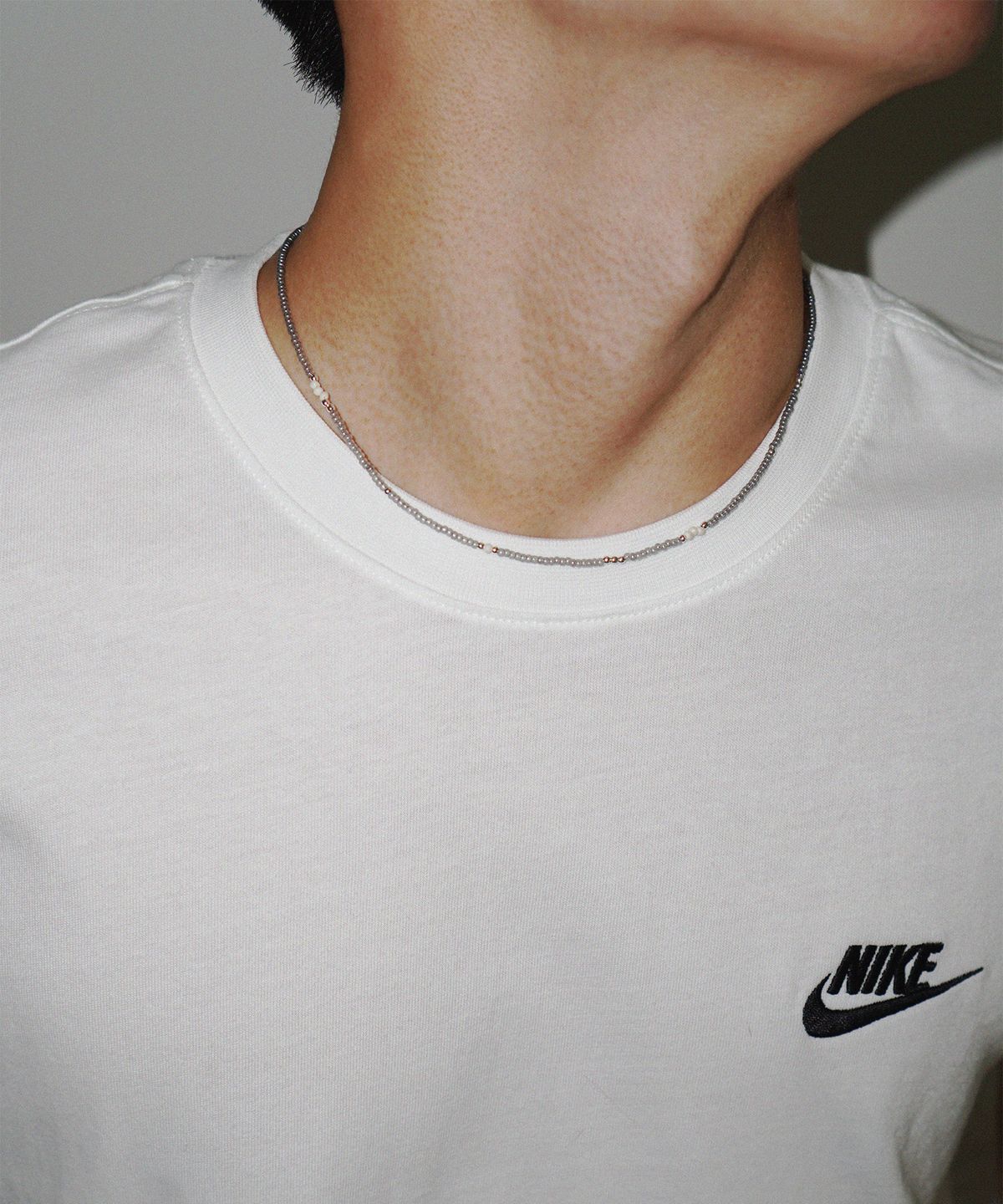 아워피에르(OURPIERRE) 러브 스키니 비즈 네크리스 그레이 (M)