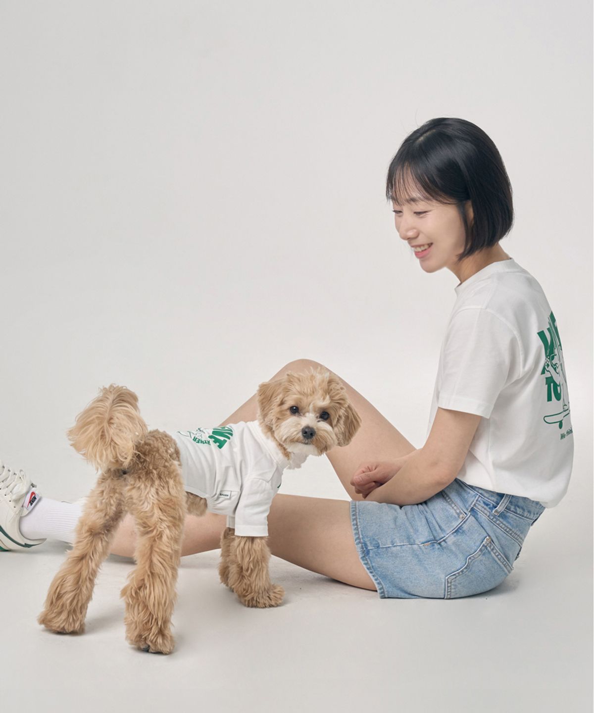 하이파이브모먼츠(HIFIVEMOMENTS) 투게더 그래픽 반팔 티셔츠 반려인용 l 크림화이트
