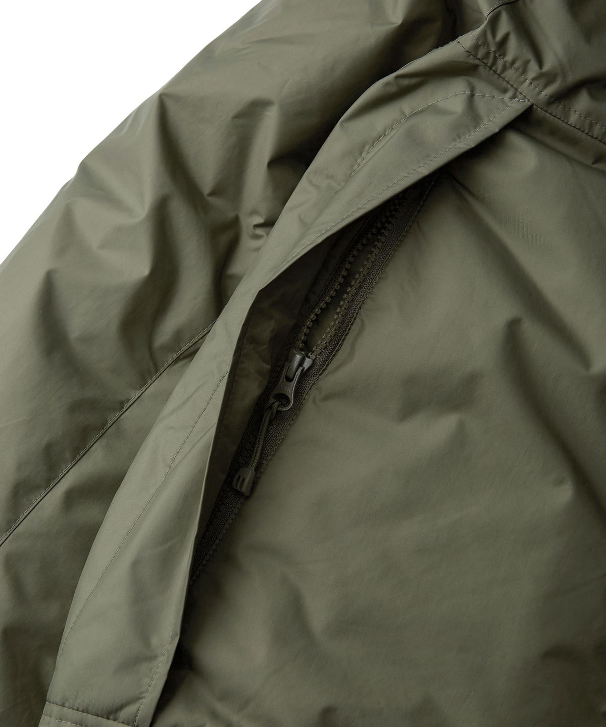 아웃스탠딩(OUTSTANDING) TORAY LEVEL7 DOWN PARKA_SAGE GREEN