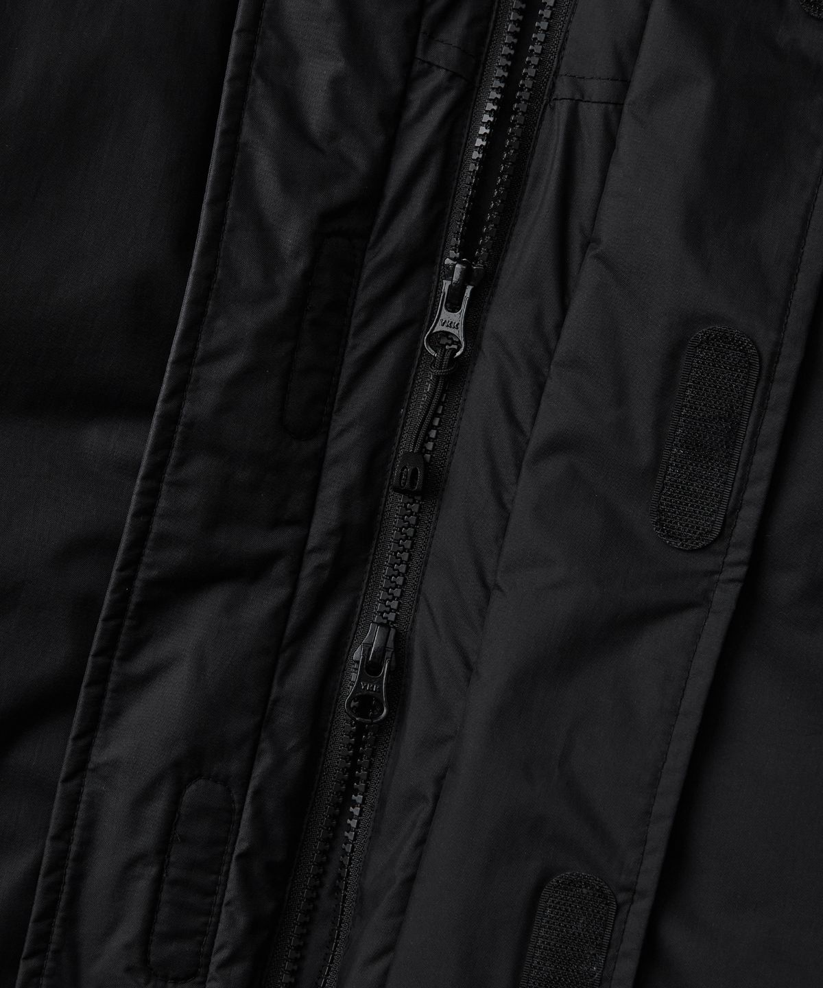 아웃스탠딩(OUTSTANDING) TORAY LEVEL7 DOWN PARKA_BLACK