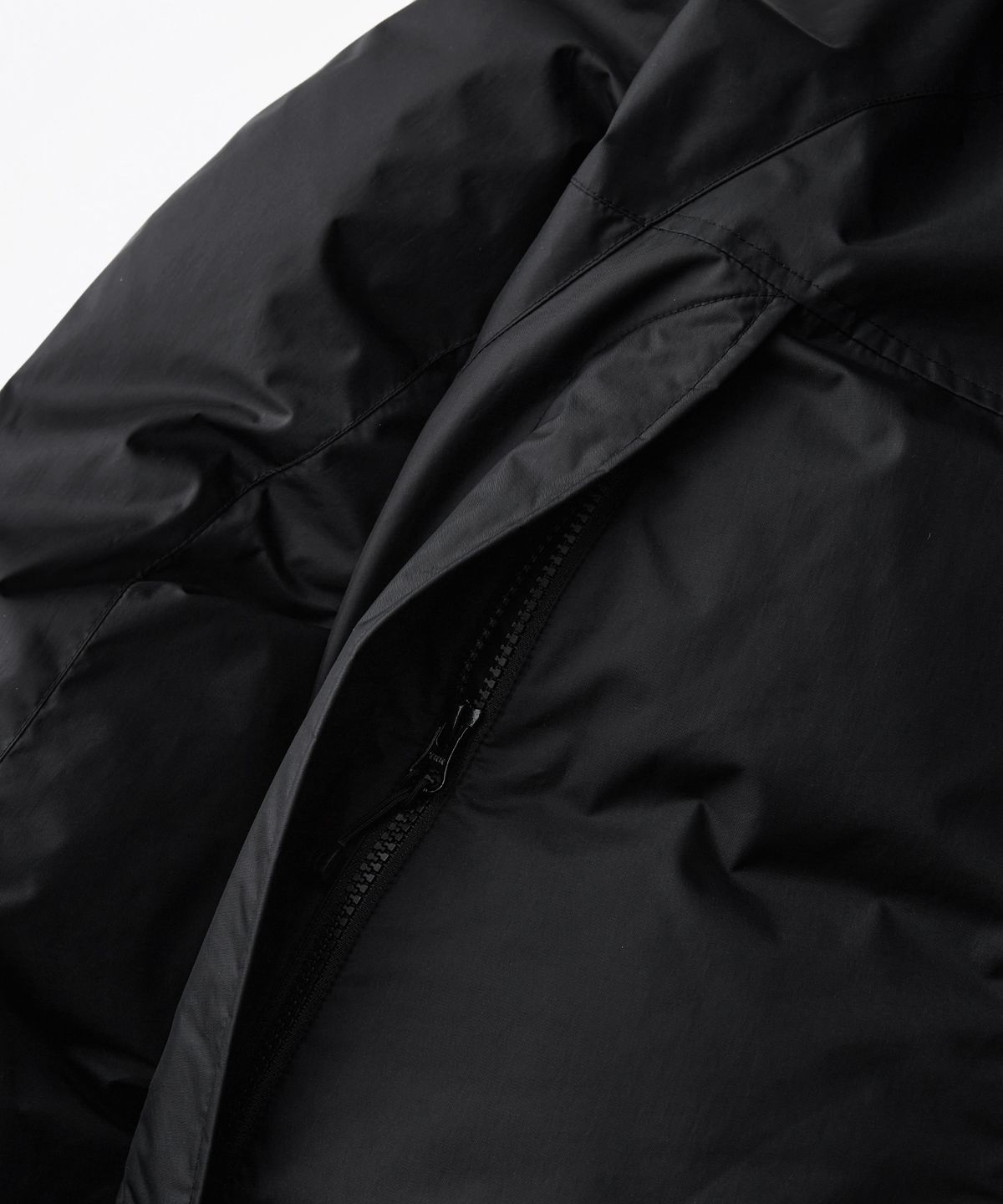 아웃스탠딩(OUTSTANDING) TORAY LEVEL7 DOWN PARKA_BLACK