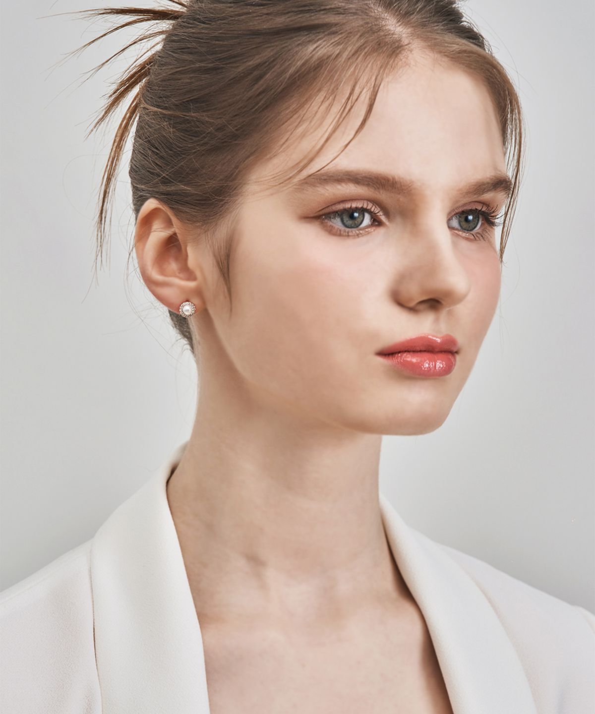 엘르주얼리(ELLEJEWELRY) 심플 원형 진주 귀걸이 ELGPEE520