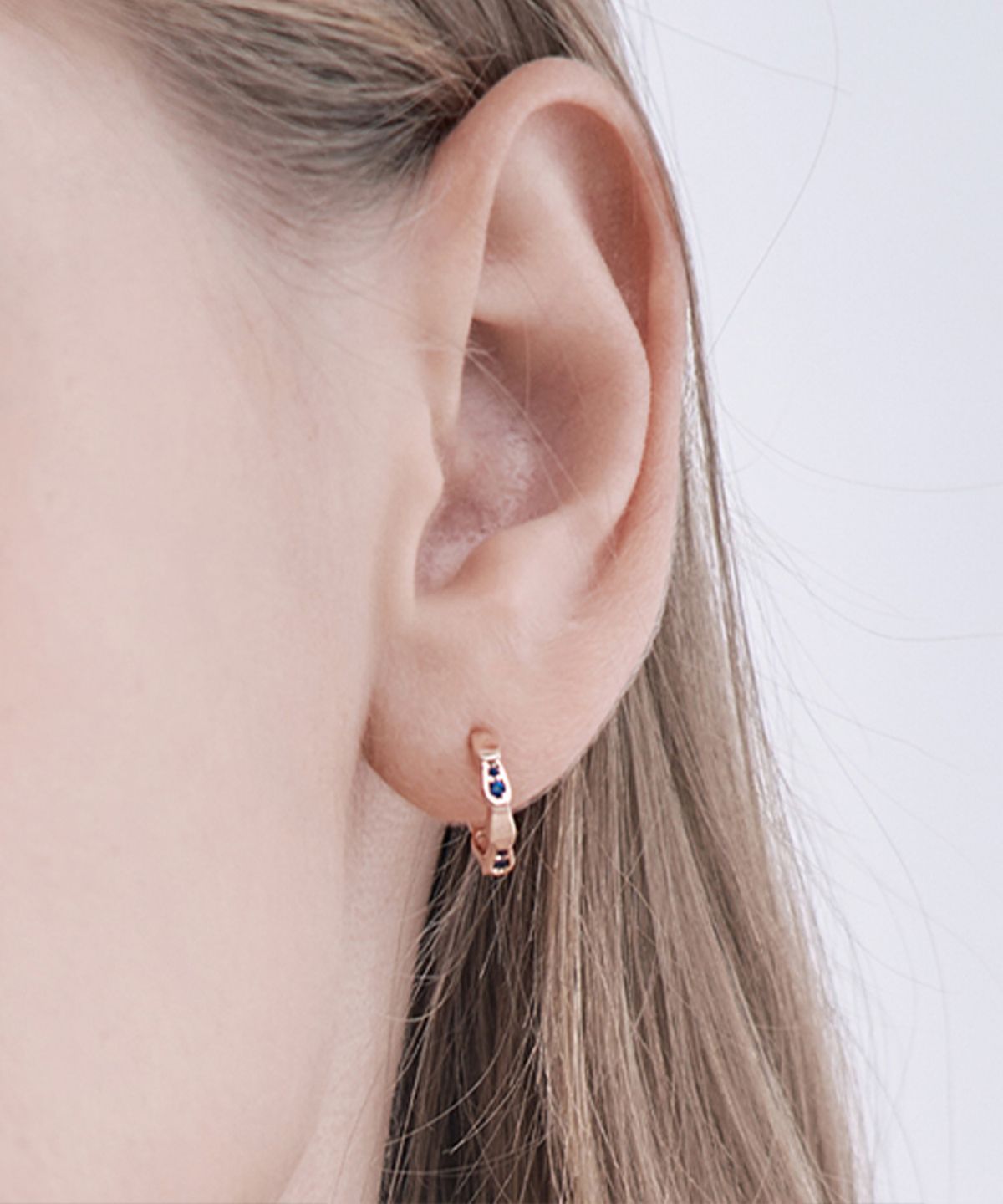 엘르주얼리(ELLEJEWELRY) 14K GF 큐빅 포인트 원터치 귀걸이 ELGPEE506