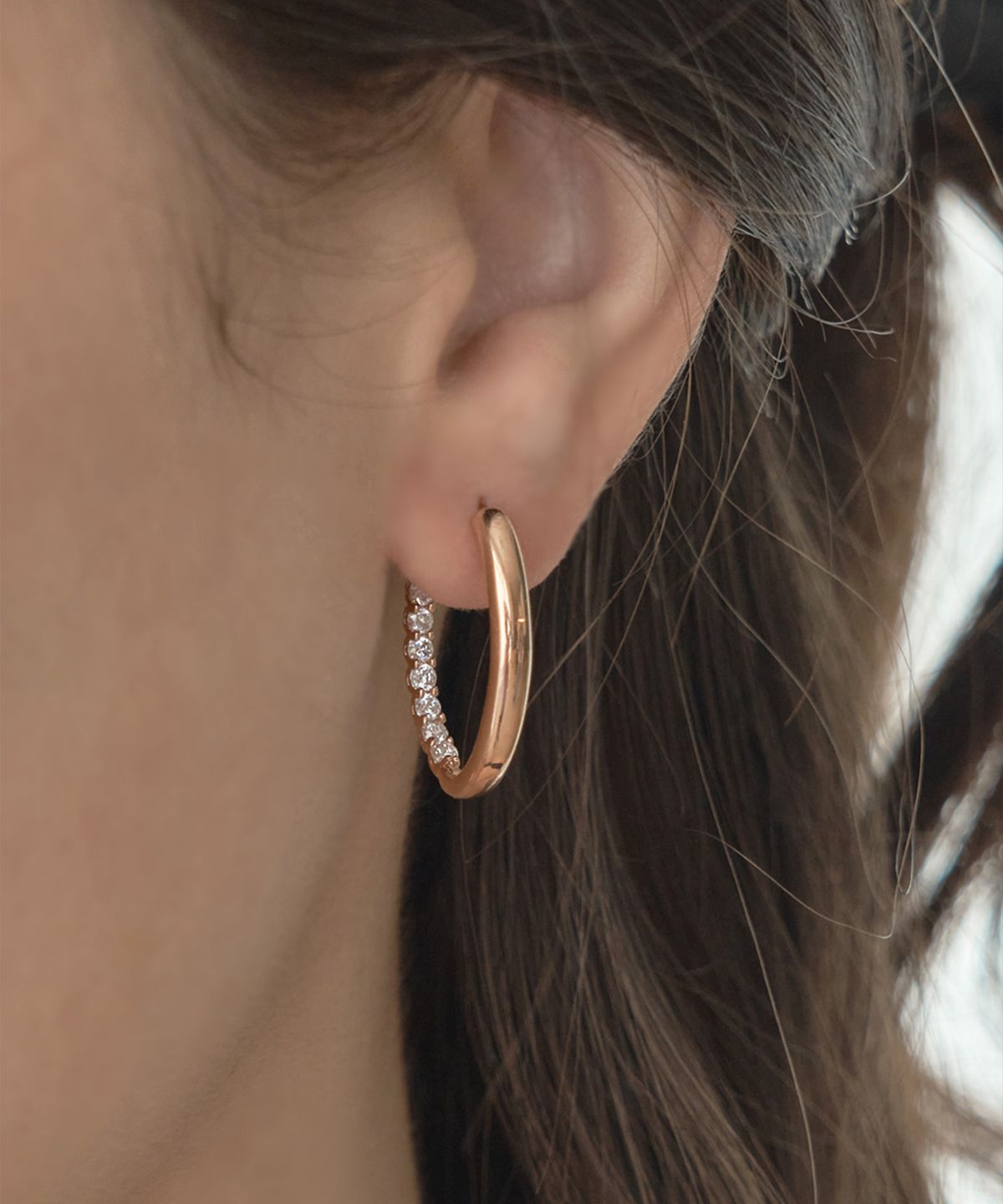 엘르주얼리(ELLEJEWELRY) 14K GF 베이직 큐빅 포인트 귀걸이 ELGPEE492