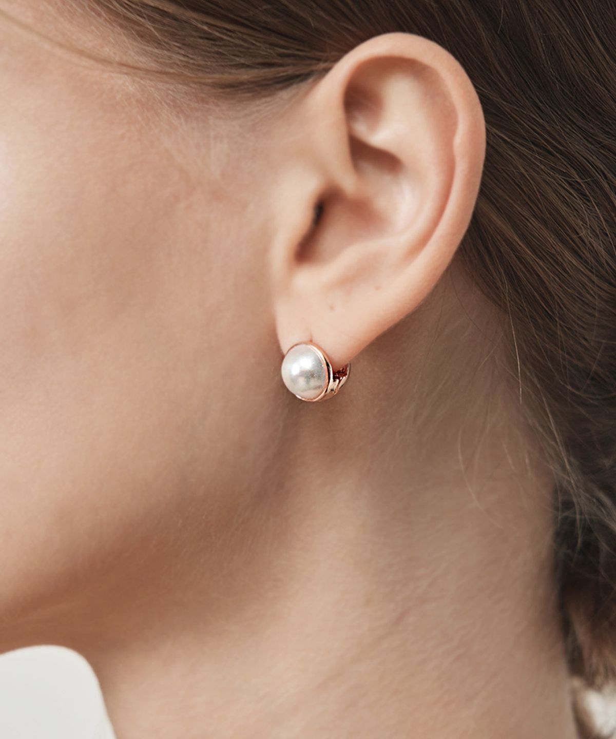 엘르주얼리(ELLEJEWELRY) 14K GF 진주 원터치 귀걸이 ELGPEE491