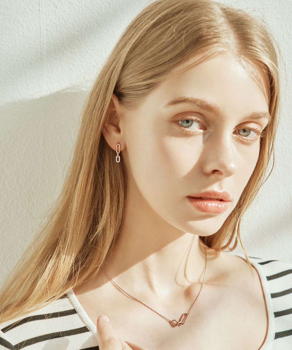 엘르주얼리(ELLEJEWELRY) 14K GF 포인트 클립 드롭 귀걸이 ELGPEE460