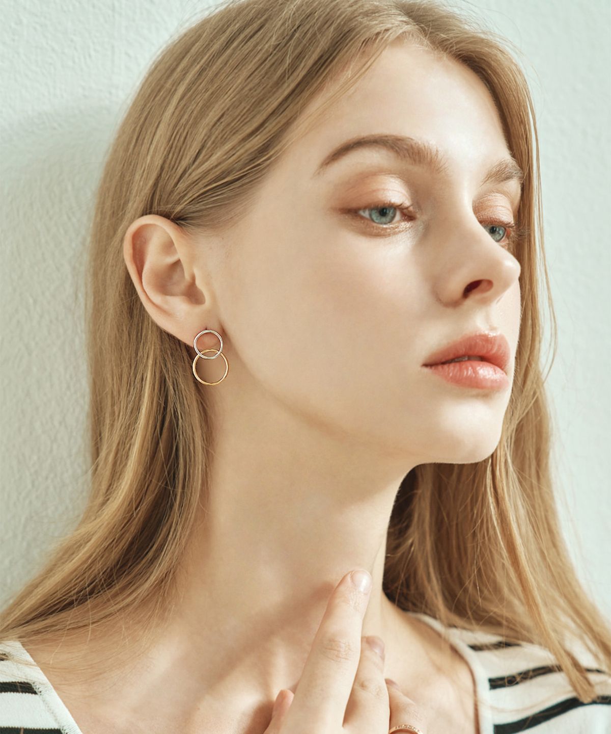 엘르주얼리(ELLEJEWELRY) Urban 14K GF 더블링 콤비 귀걸이 ELGPEE457