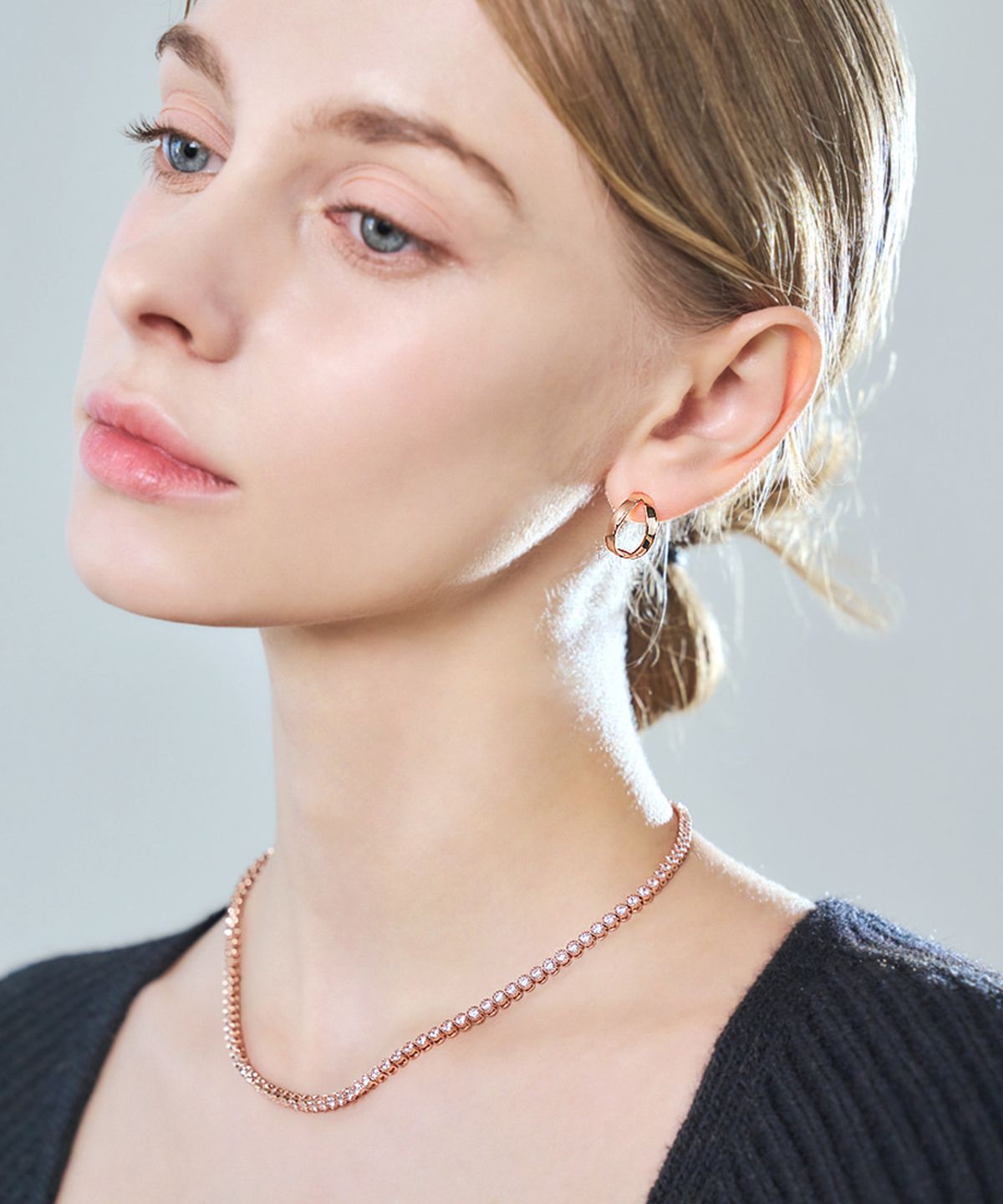 엘르주얼리(ELLEJEWELRY) 14K GF 라인 케이브 귀걸이 ELGPEE453