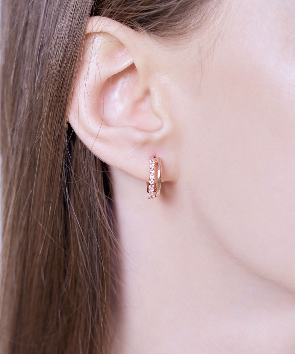 엘르주얼리(ELLEJEWELRY) 14K GF 아웃사이더 원터치 귀걸이 ELGPEE435