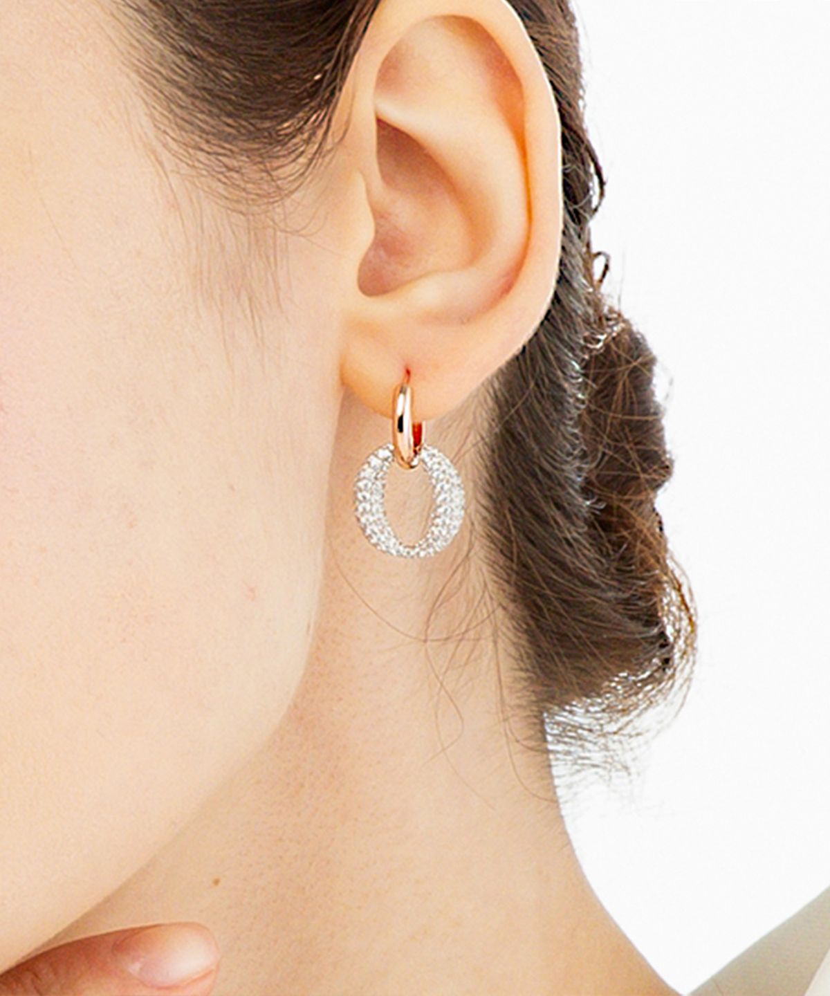 엘르주얼리(ELLEJEWELRY) 14K GF 드레스 화이트 원터치 귀걸이 ELGPEE366