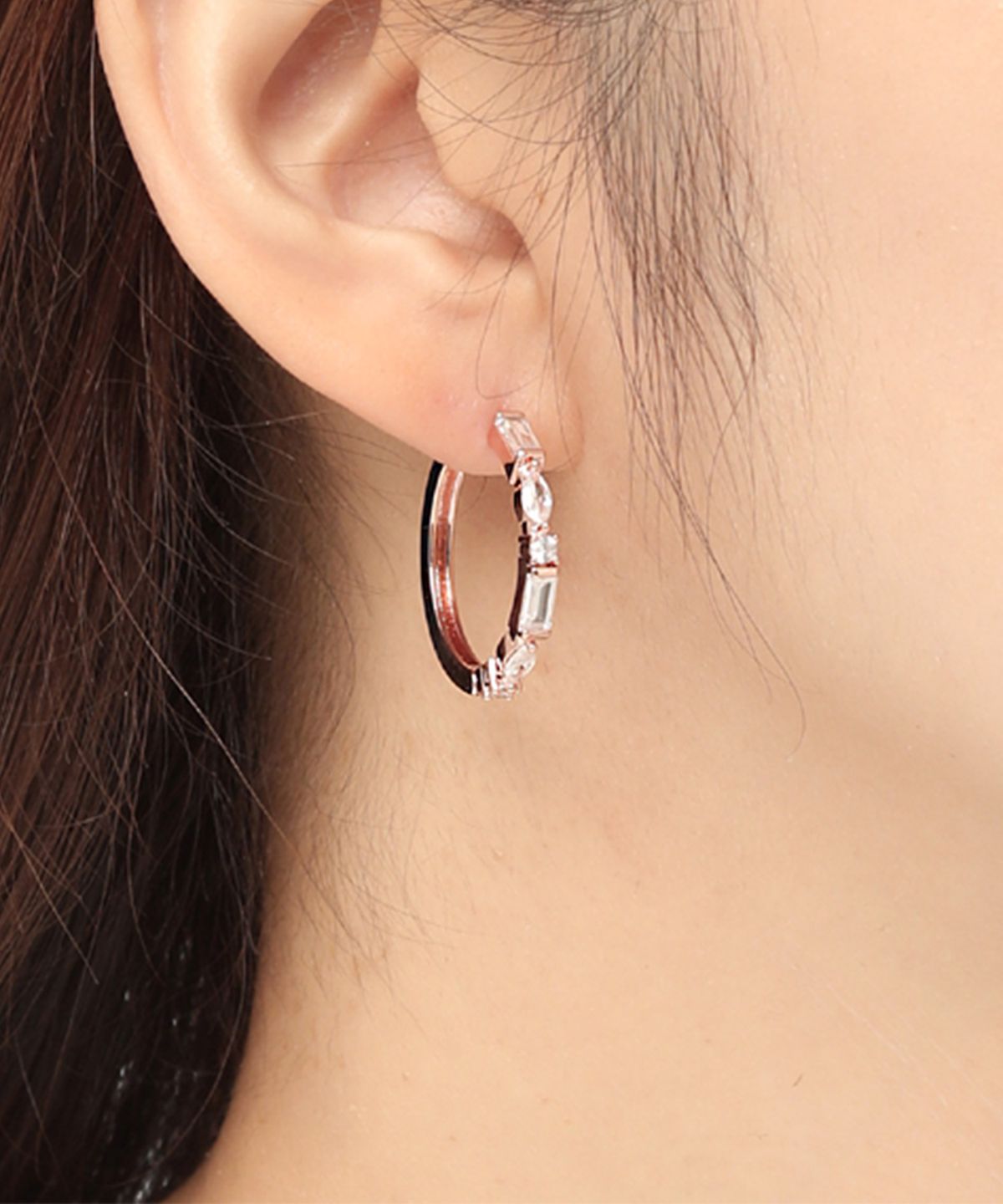 엘르주얼리(ELLEJEWELRY) 14K Goldpin 엣지 원터치 귀걸이 ELGPEE324