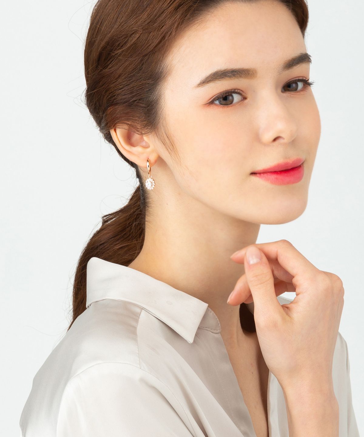 엘르주얼리(ELLEJEWELRY) 14K GF 골져스 원터치 귀걸이 ELGPEE307