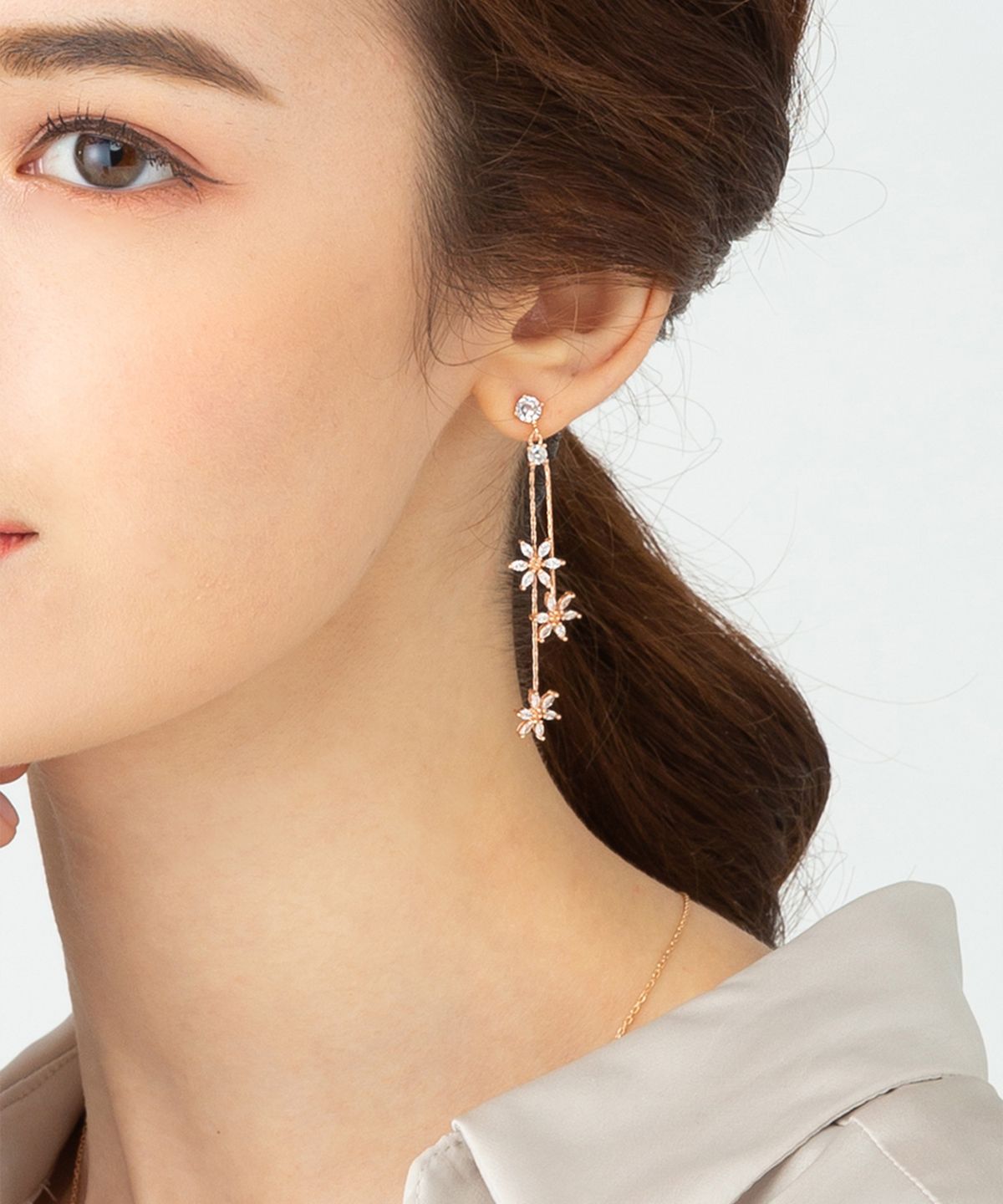 엘르주얼리(ELLEJEWELRY) 14K GF 블로썸 귀걸이 ELGPEE306