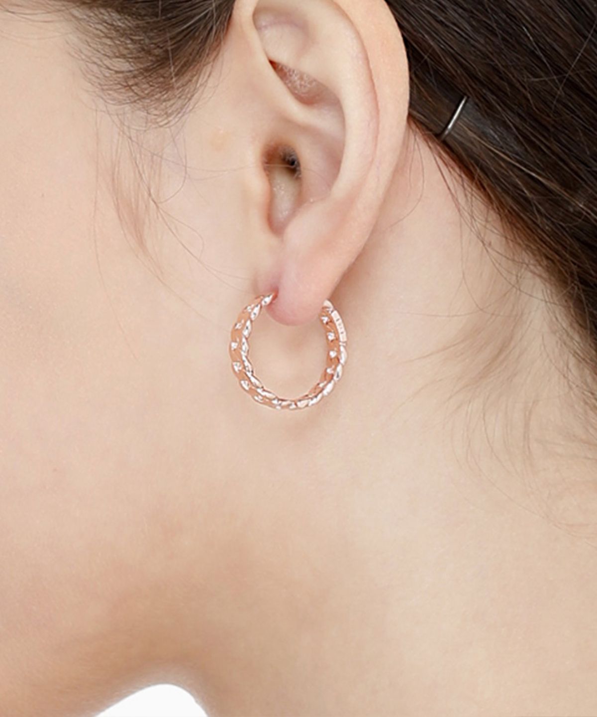 엘르주얼리(ELLEJEWELRY) 볼드 체인 14K GF 원터치 링 귀걸이 ELGPEE231