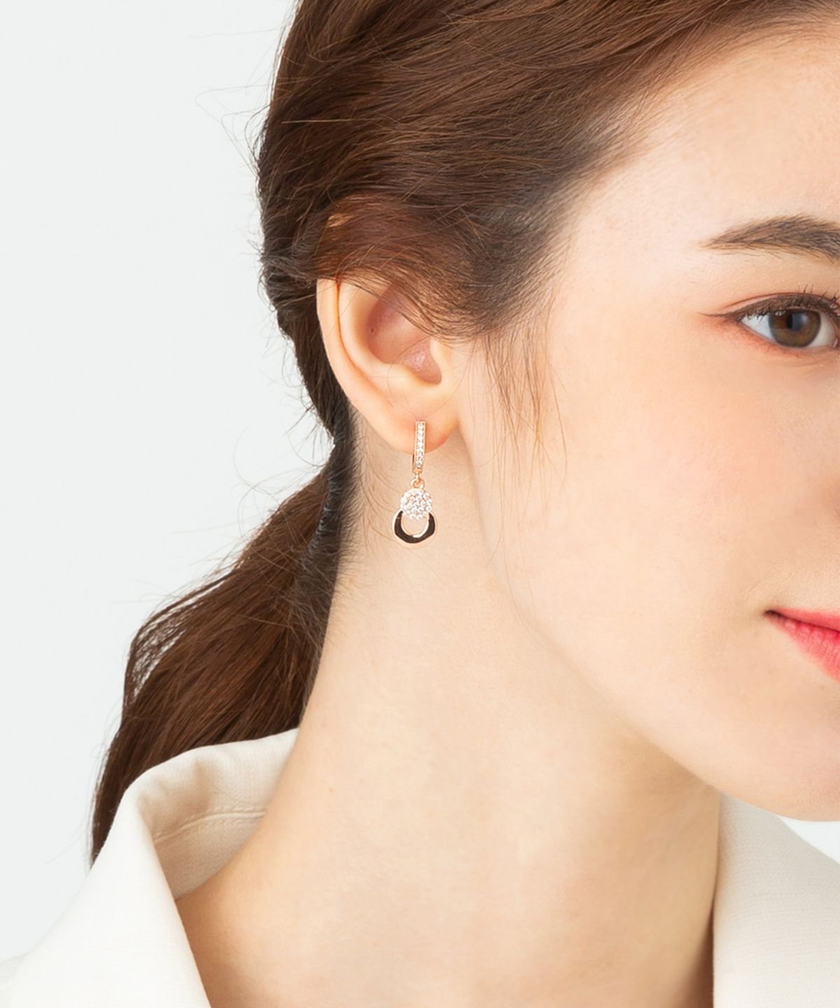 엘르주얼리(ELLEJEWELRY) 14K GF 라운드 드롭 원터치 귀걸이 ELGPEE191