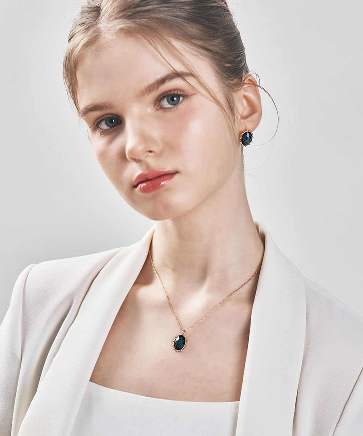 엘르주얼리(ELLEJEWELRY) 블루 침수정 파인 볼드 목걸이 ELBRNN223
