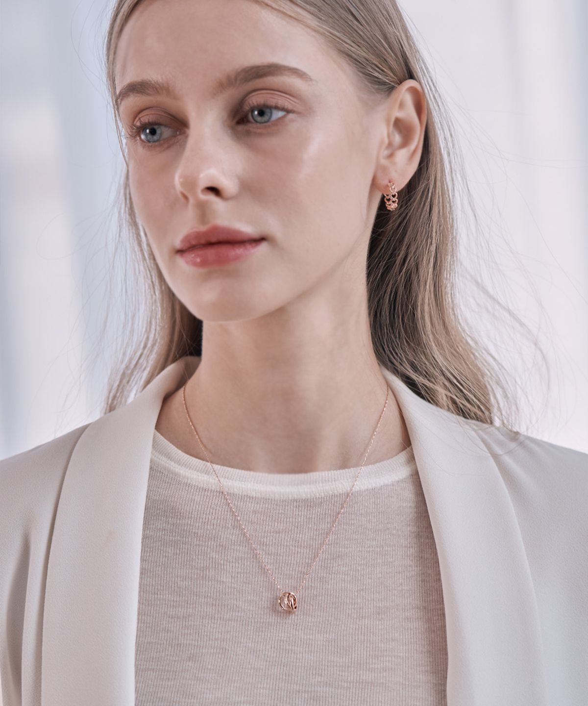 엘르주얼리(ELLEJEWELRY) 트리플 링 목걸이 ELBRNN189