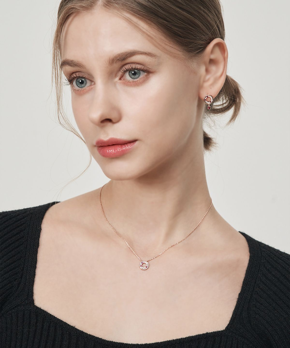 엘르주얼리(ELLEJEWELRY) 블루 포인트 목걸이 ELBRNN035