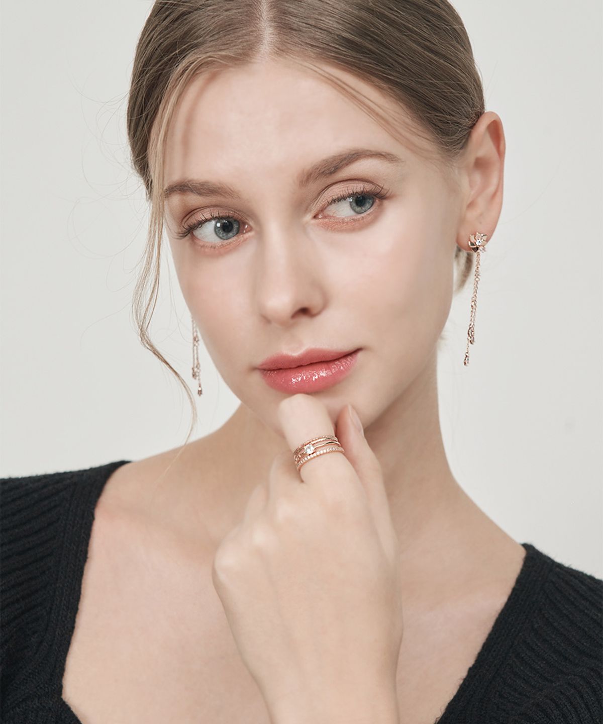 엘르주얼리(ELLEJEWELRY) 큐빅 포인트 4종 레이어드 반지 ELBRWR128