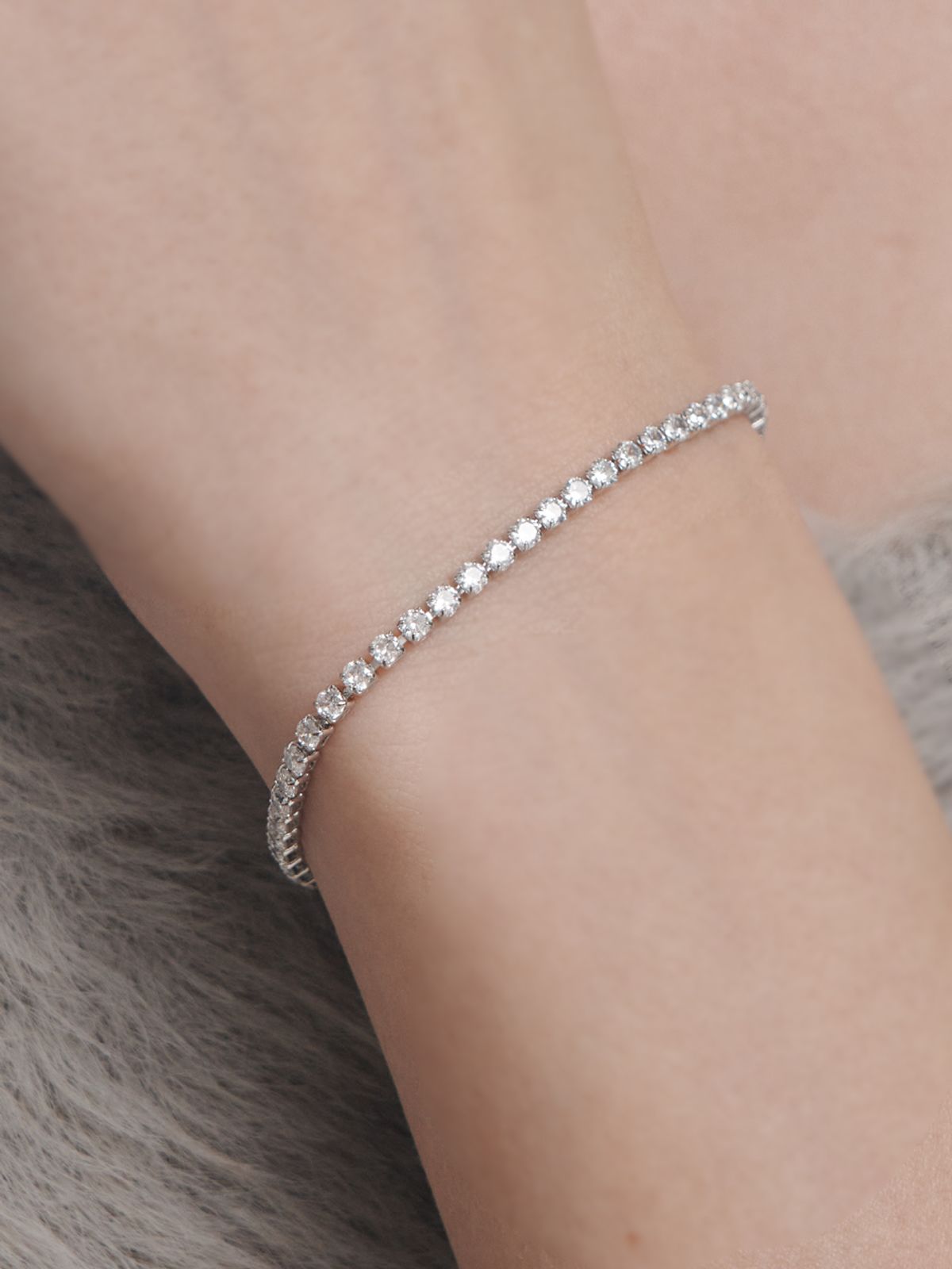 엘르주얼리(ELLEJEWELRY) 샤인 스퀘어 테니스 팔찌 ELBRBB097