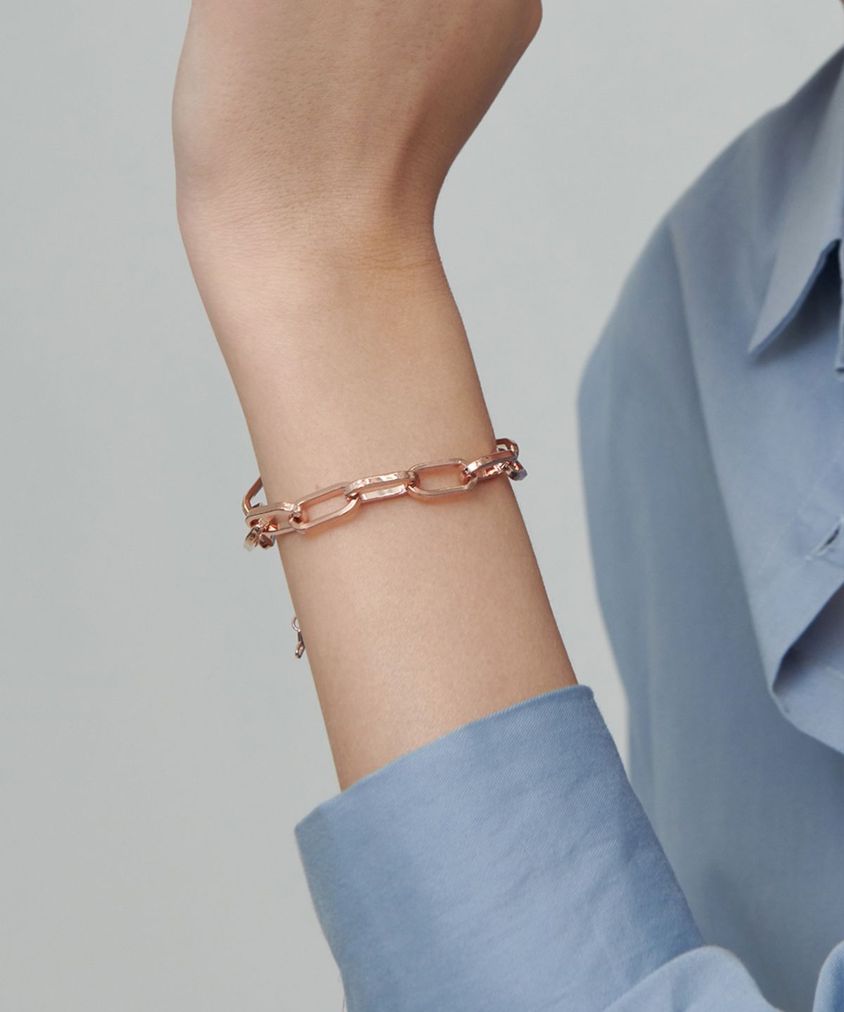 엘르주얼리(ELLEJEWELRY) 스퀘어 클립 체인 팔찌 ELBRBB084