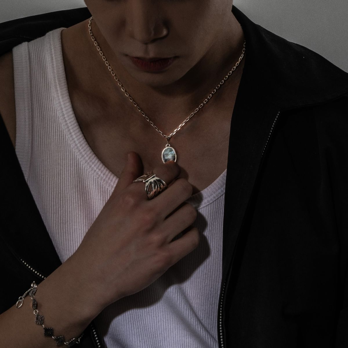 외사랑(OESALANG) 925silver 흑자개 CLOVER  목걸이